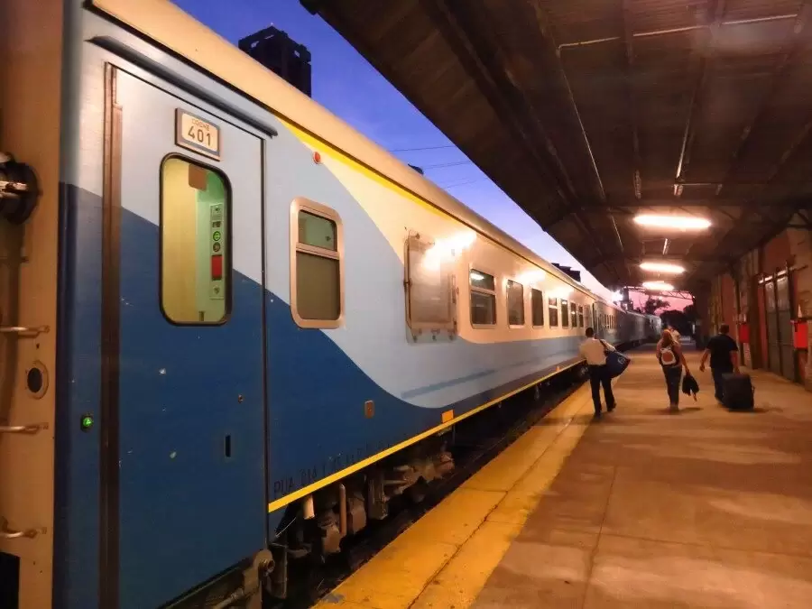 阿根廷火车：带着车轮的声音在阿根廷乘火车旅行，缓慢但浪漫！
