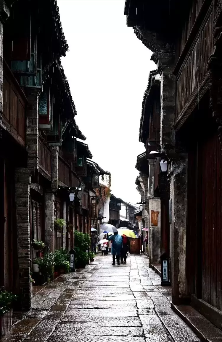 江南古镇哪个最值得去？盘点中国最美的江南三大古镇，每个古镇都独具韵味