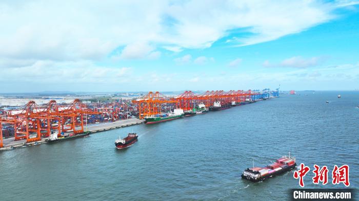 广西北部湾港1—8月货物吞吐量突破2亿吨