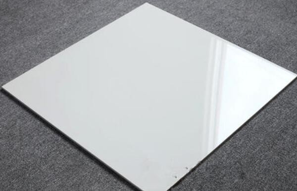 白色地板砖怎么擦干净 白色地板砖怎么擦干净