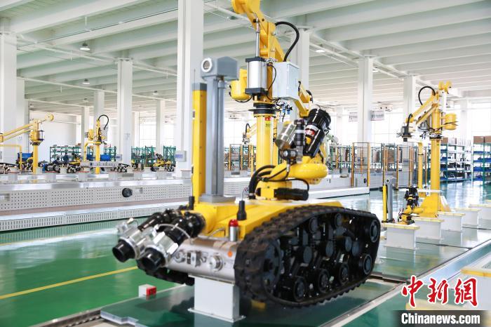 工业重镇河北唐山：机器人“智造”抢占转型新高地