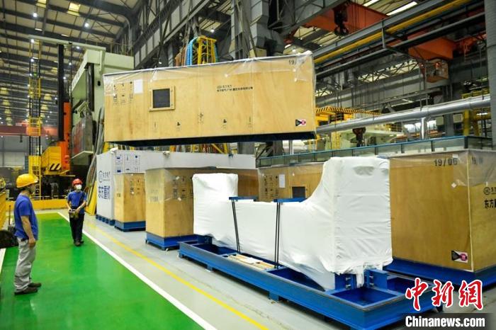 全球最大“人造太阳”最后一批磁体支撑产品在广州交付