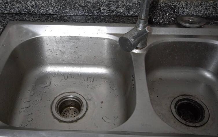 预防厨房下水道油污堵塞有什么小妙招 如何预防厨房下水管道堵塞