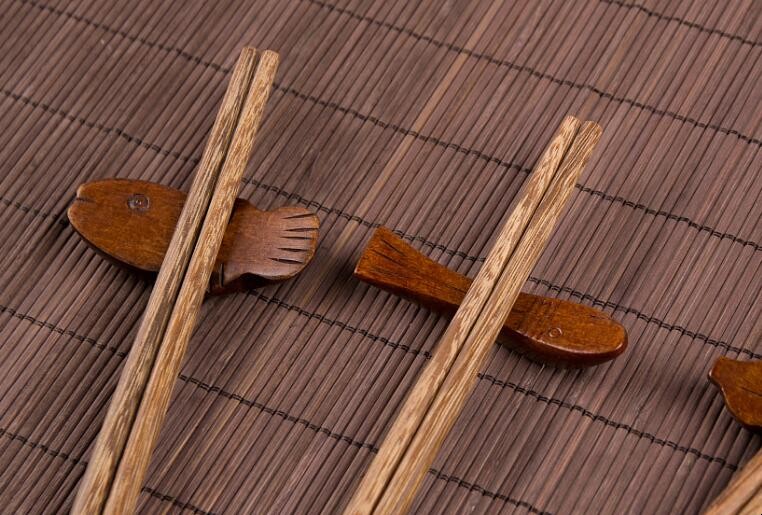 鸡翅木筷子如何保养 鸡翅木筷子使用前怎么处理