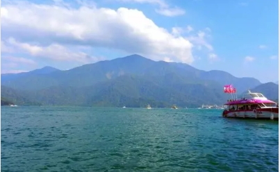 日月潭为什么是台湾省最大的一个湖 日月潭可以划船吗