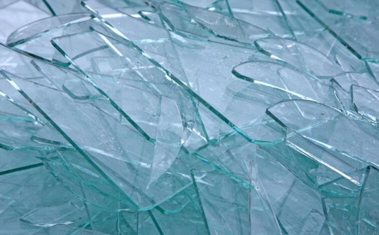 高层玻璃爆裂的原因是什么 高层玻璃破裂原因